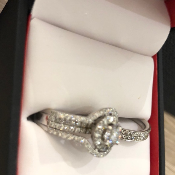 Engagement ring with a band, Rogers and Holland - Picture 4 of 5